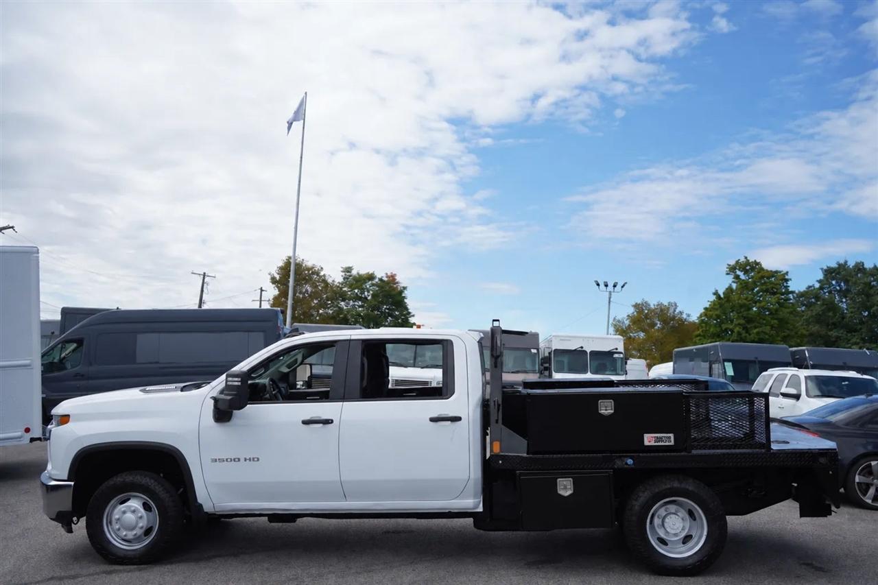 Chevrolet Silverado 3500HD Work Truck Crew Cab 4WD 2022