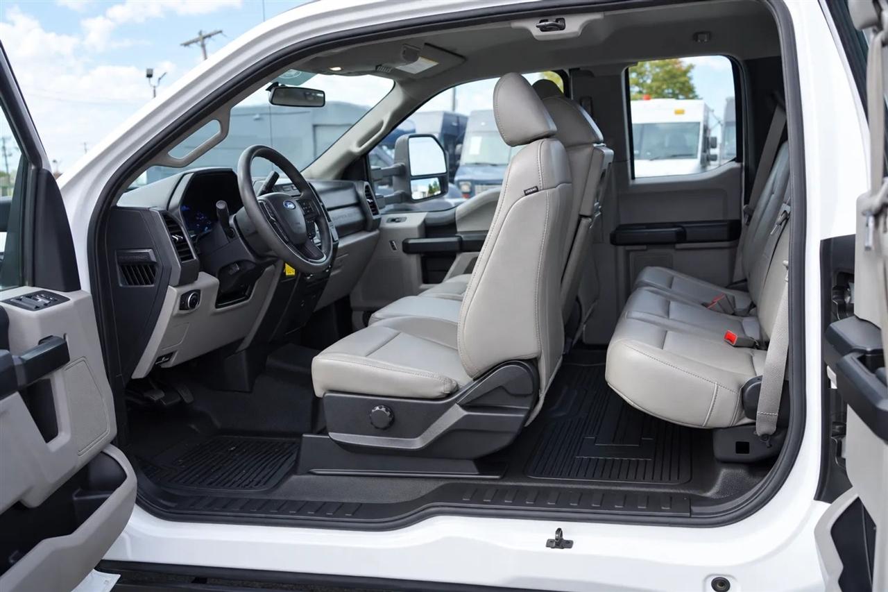 Ford F-350 SD XLT SuperCab Long Bed DRW 4WD 2019