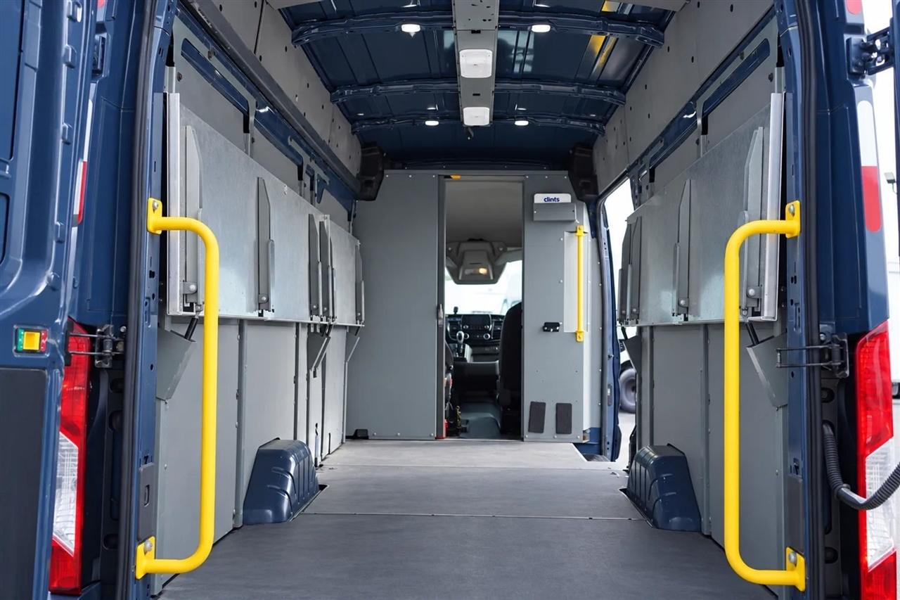 Ford Transit 250 Van High Roof w/Sliding Pass. 148-in. WB EL 2020