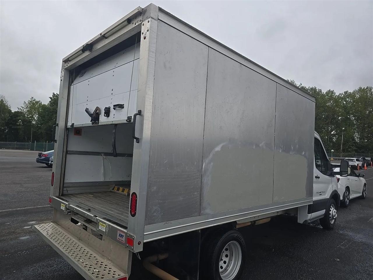 Ford Transit T-350 HD DRW 2023