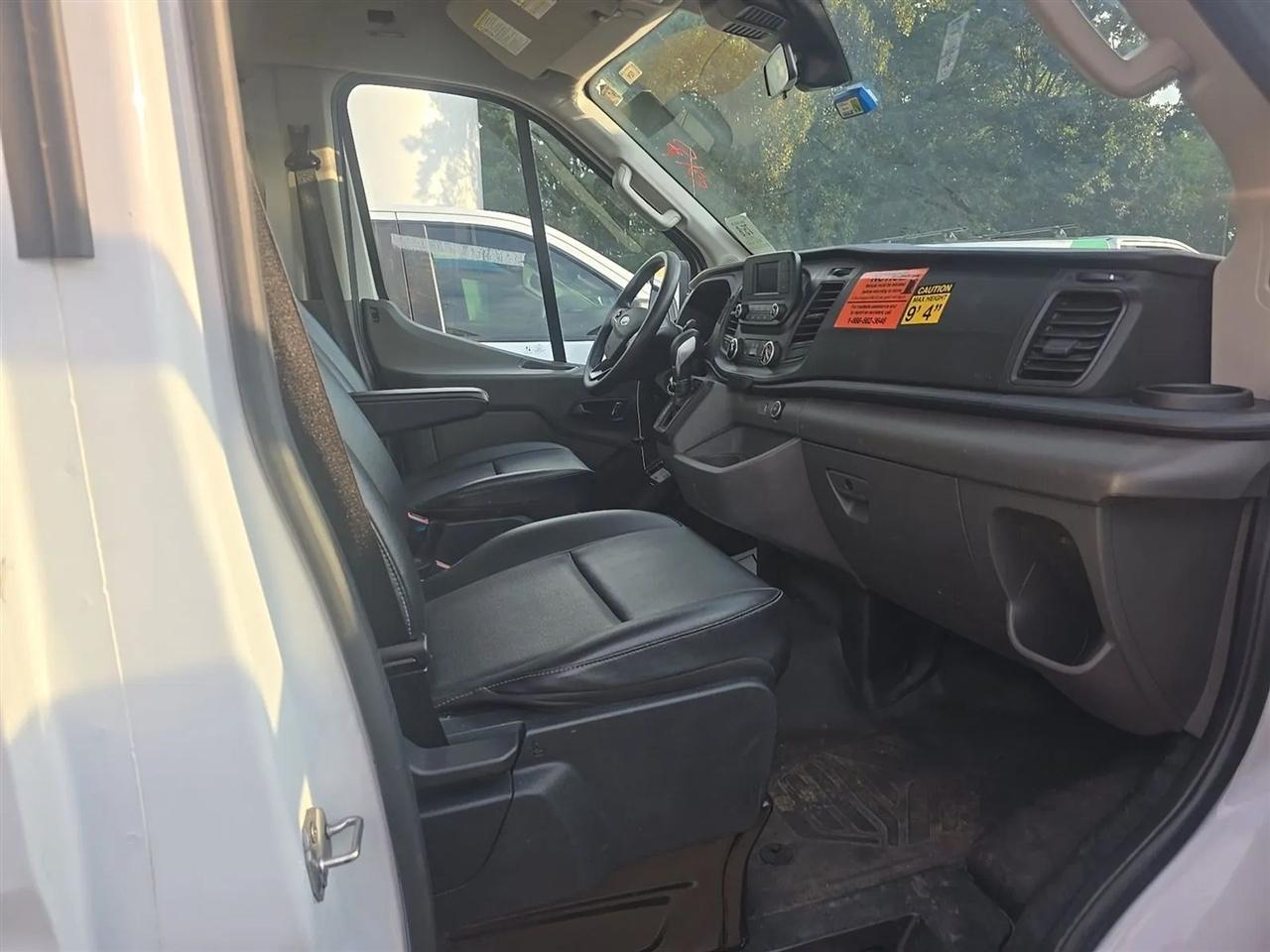 Ford Transit T-350 HD DRW 2023