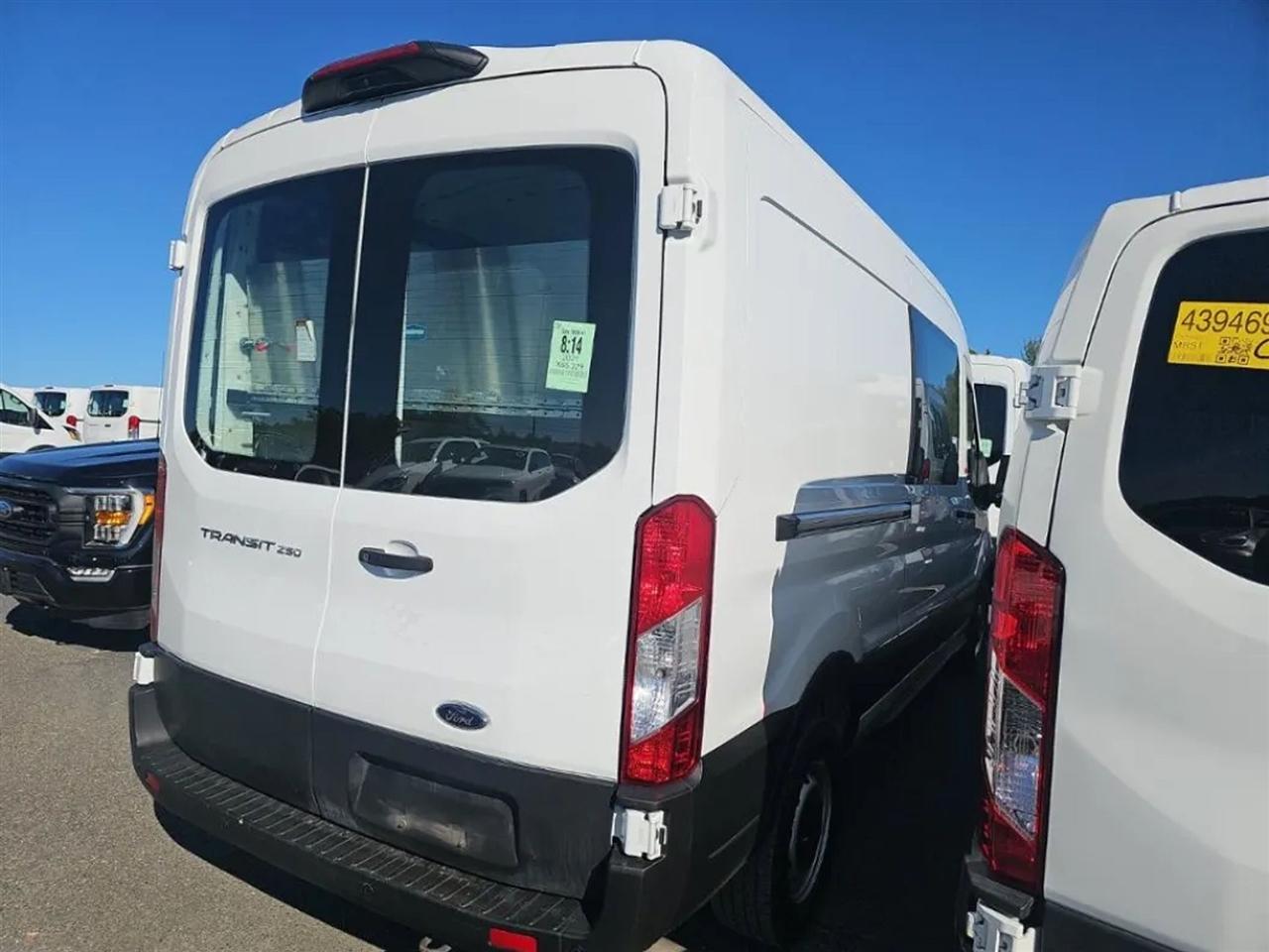 Ford Transit 250 Van Med. Roof w/Sliding Pass. 130-in. WB 2021
