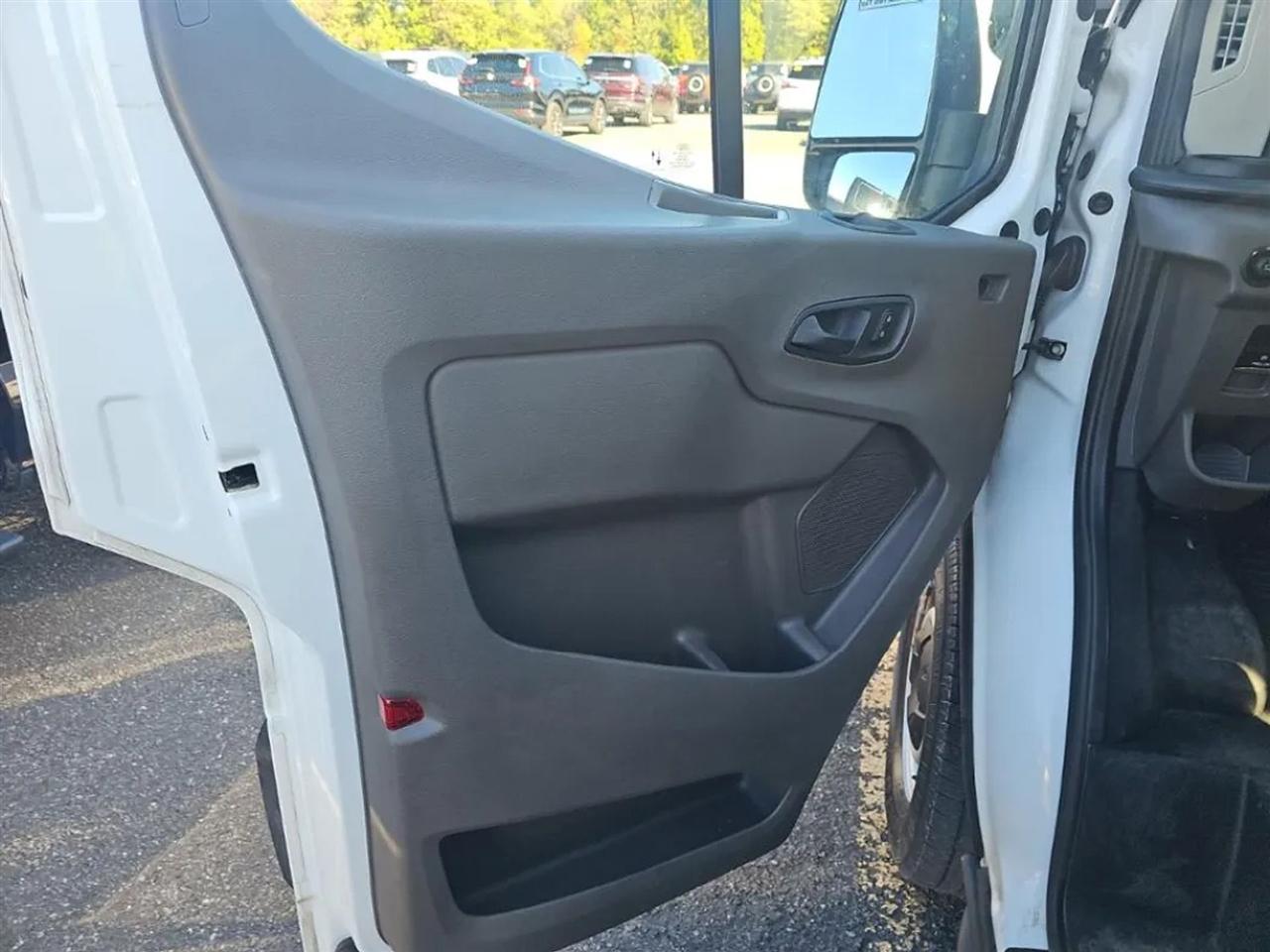 Ford Transit 250 Van Med. Roof w/Sliding Pass. 130-in. WB 2021
