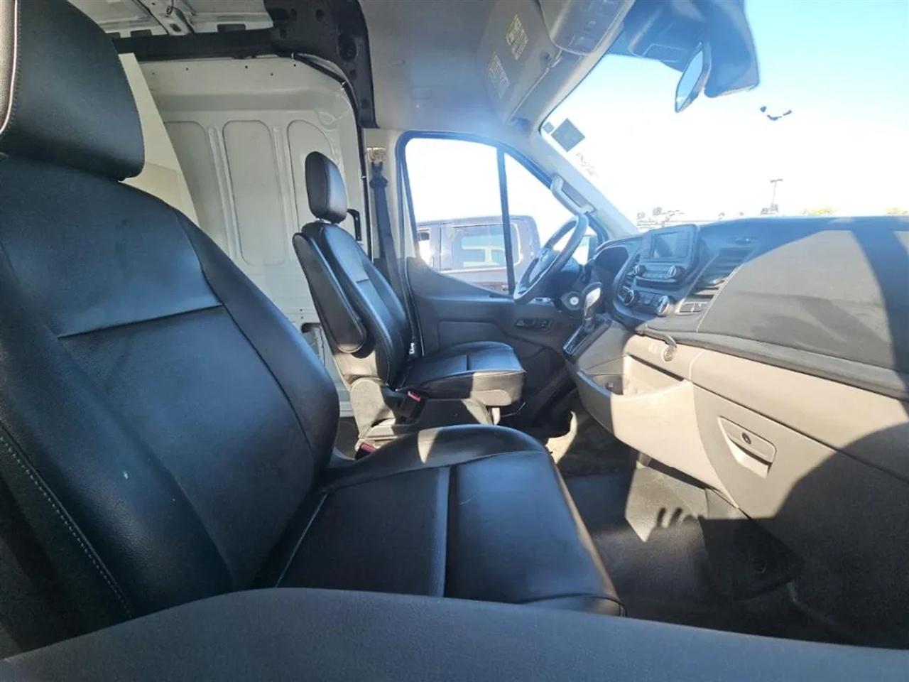 Ford Transit 250 Van Med. Roof w/Sliding Pass. 130-in. WB 2021