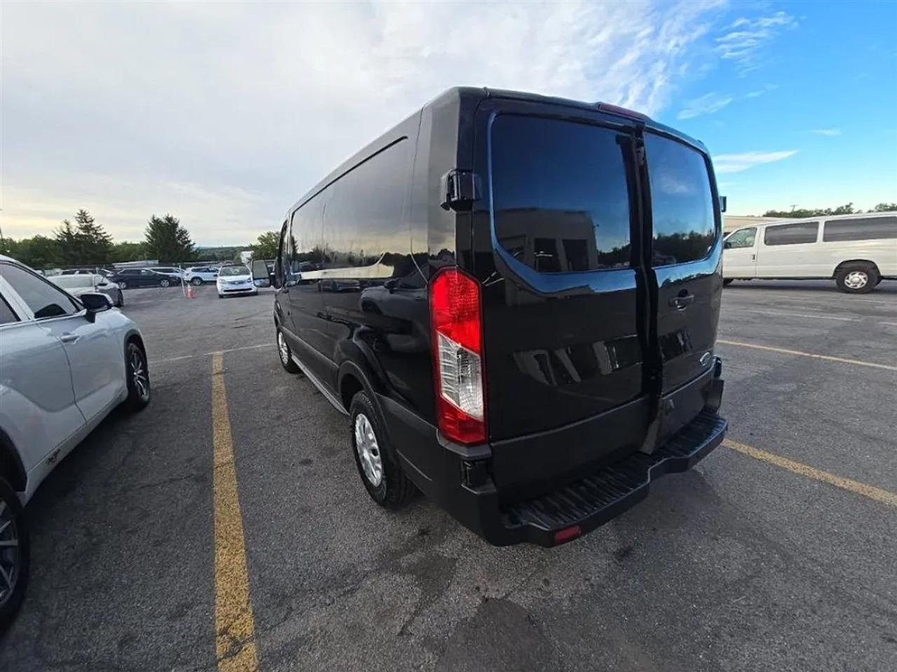 Ford Transit 150 Van Low Roof w/Sliding Pass. 130-in. WB 2019