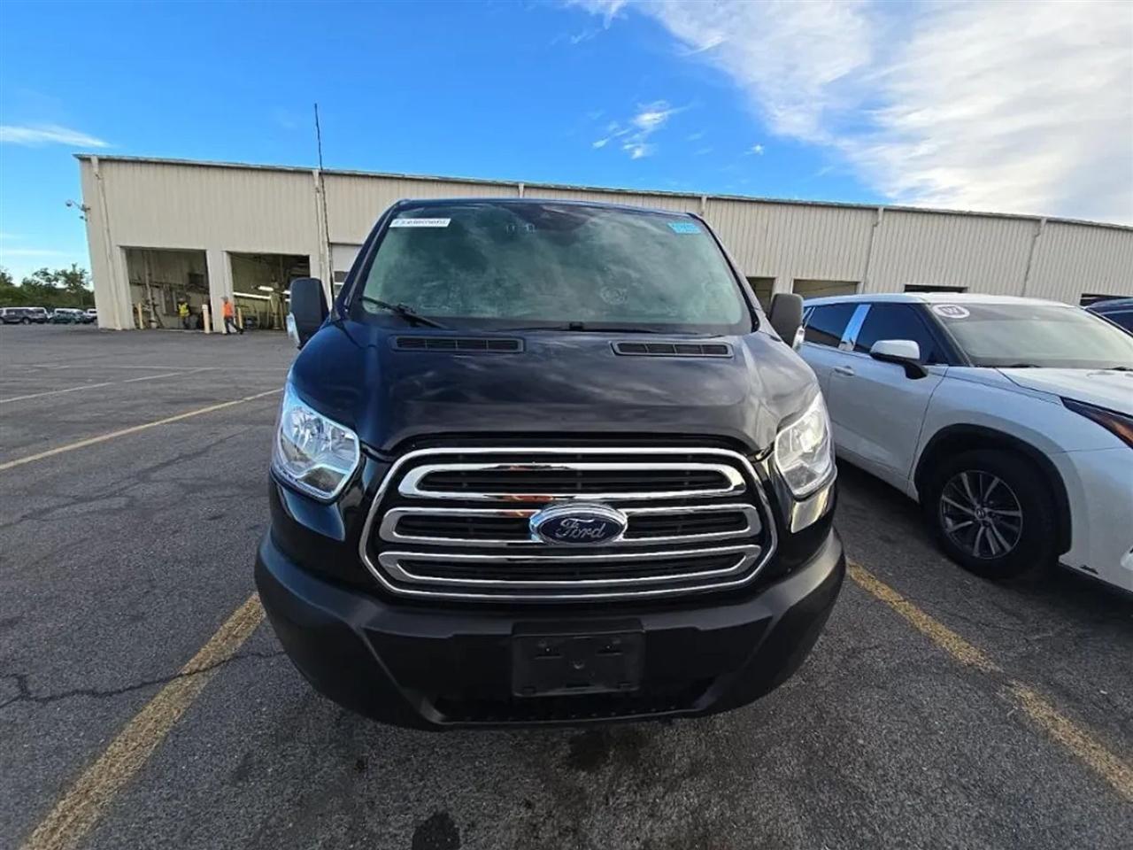 Ford Transit 150 Van Low Roof w/Sliding Pass. 130-in. WB 2019