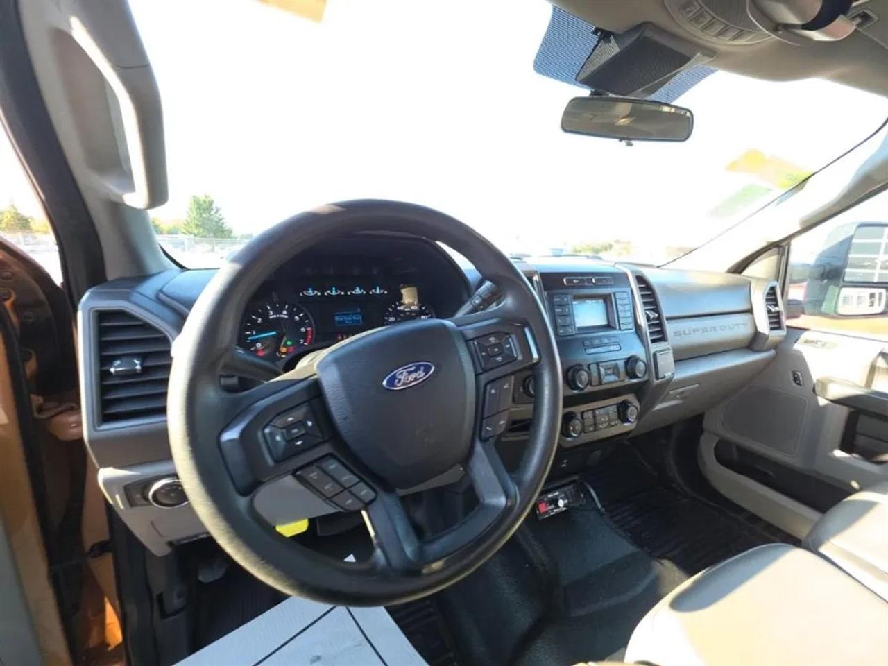 Ford F-350 SD XL Crew Cab 2WD 2021