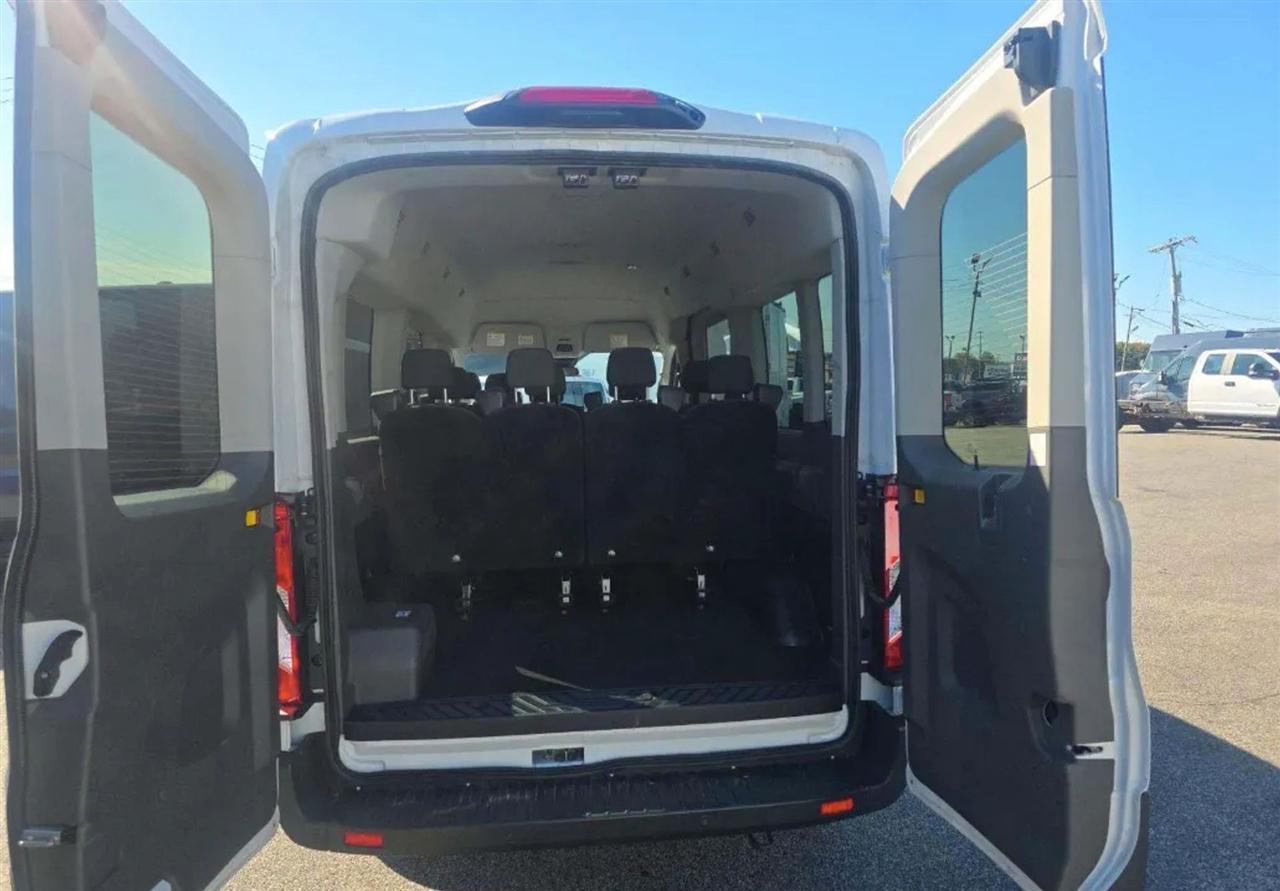 Ford Transit 350 Wagon Med. Roof XL w/Sliding Pass. 148-in. WB 2025