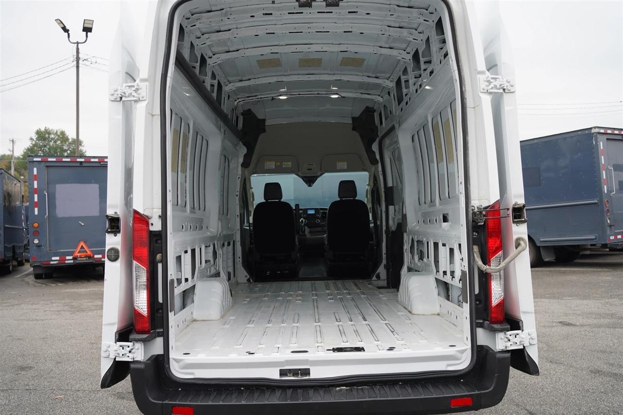 Ford Transit 250 Van High Roof w/Sliding Pass. 148-in. WB EL 2025