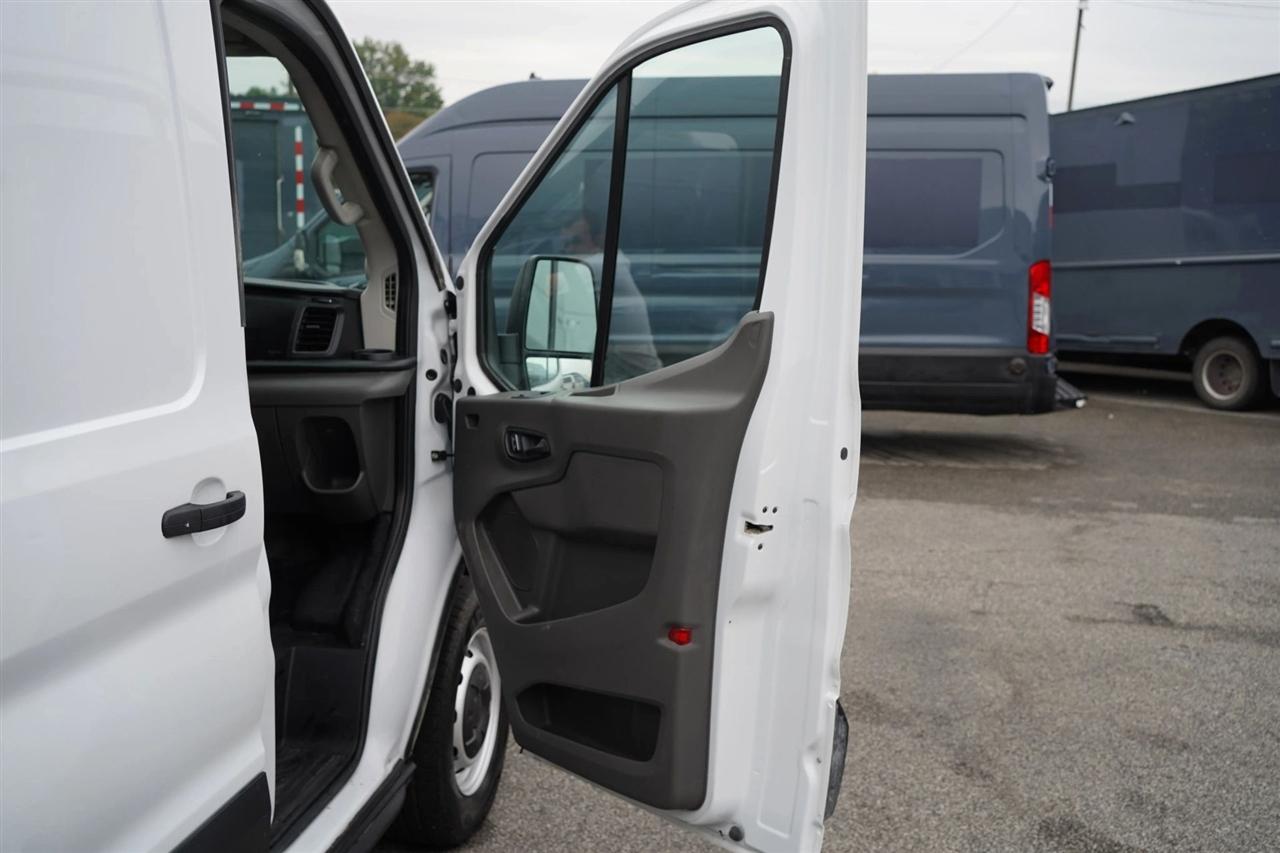 Ford Transit 250 Van High Roof w/Sliding Pass. 148-in. WB EL 2025