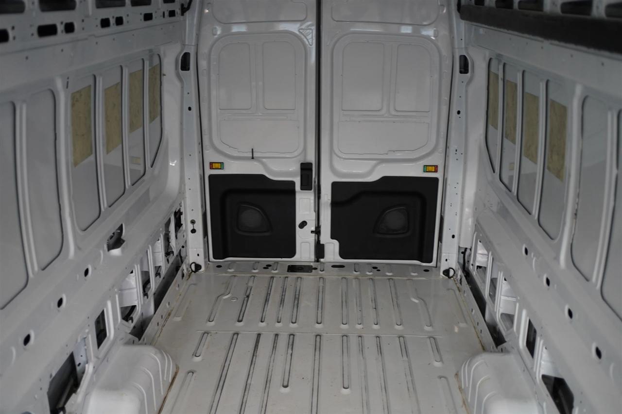 Ford Transit 250 Van High Roof w/Sliding Pass. 148-in. WB EL 2025
