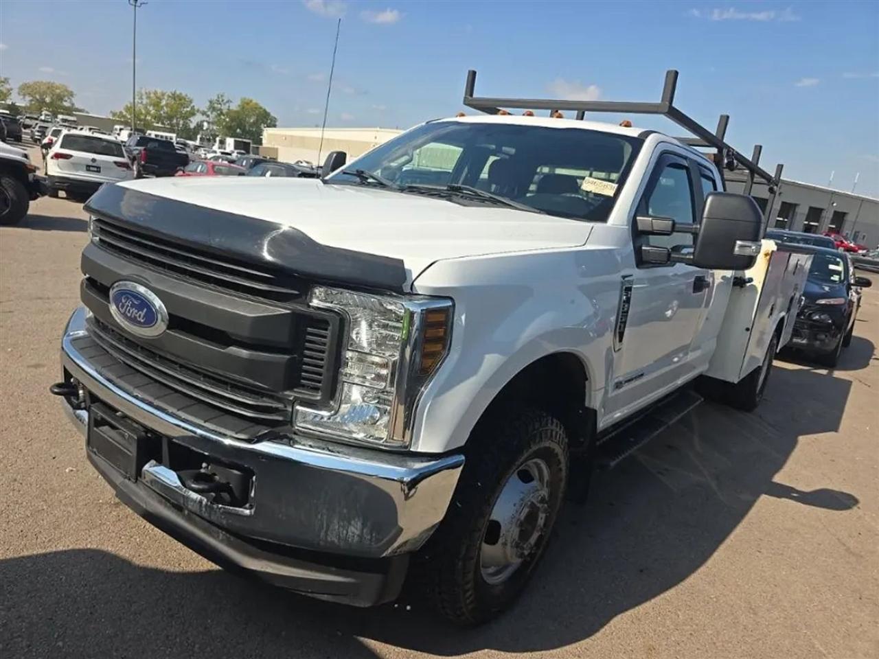 Ford F-350 SD XL SuperCab Long Bed DRW 4WD 2019