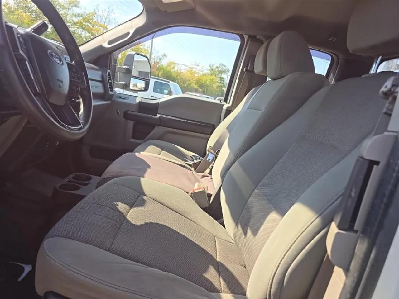 Ford F-350 SD XL SuperCab Long Bed DRW 4WD 2019
