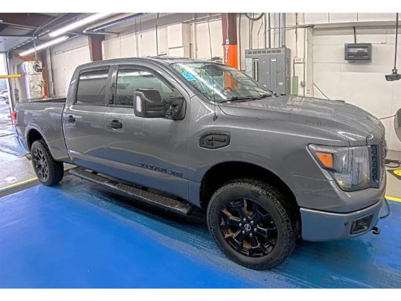 Nissan Titan XD PRO-4X Crew Cab 4WD Diesel 2018
