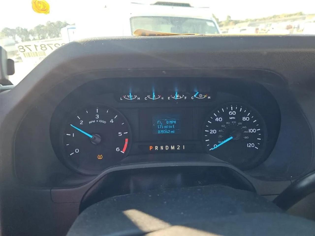 Ford Econoline E-350 Super Duty 2023