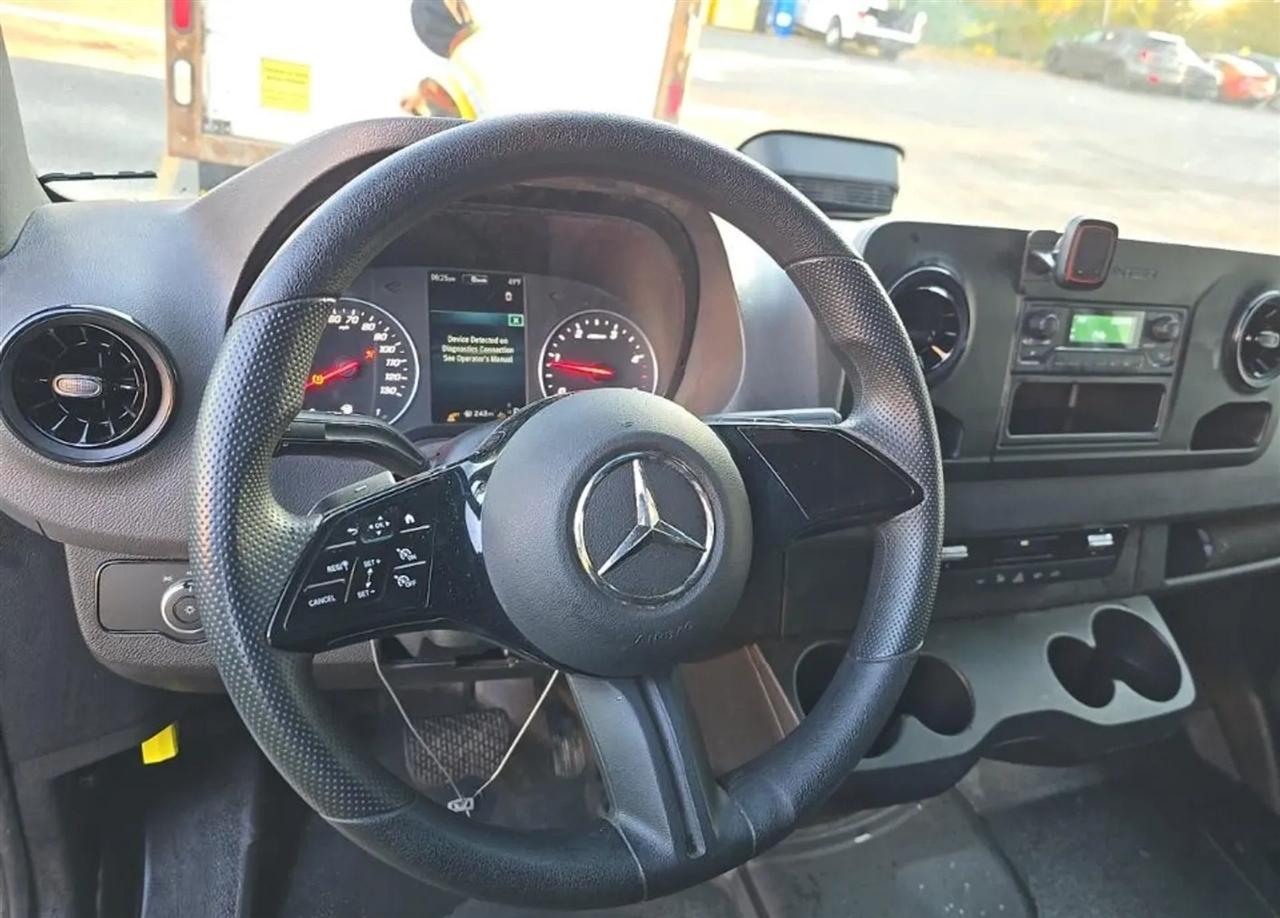 Mercedes-Benz Sprinter 2500 170-in. WB 2025