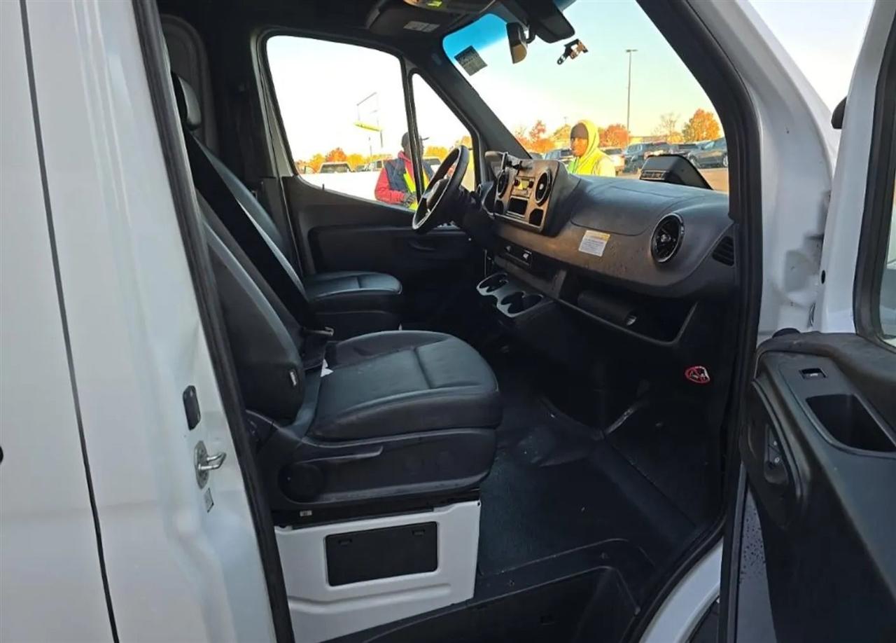 Mercedes-Benz Sprinter 2500 170-in. WB 2025