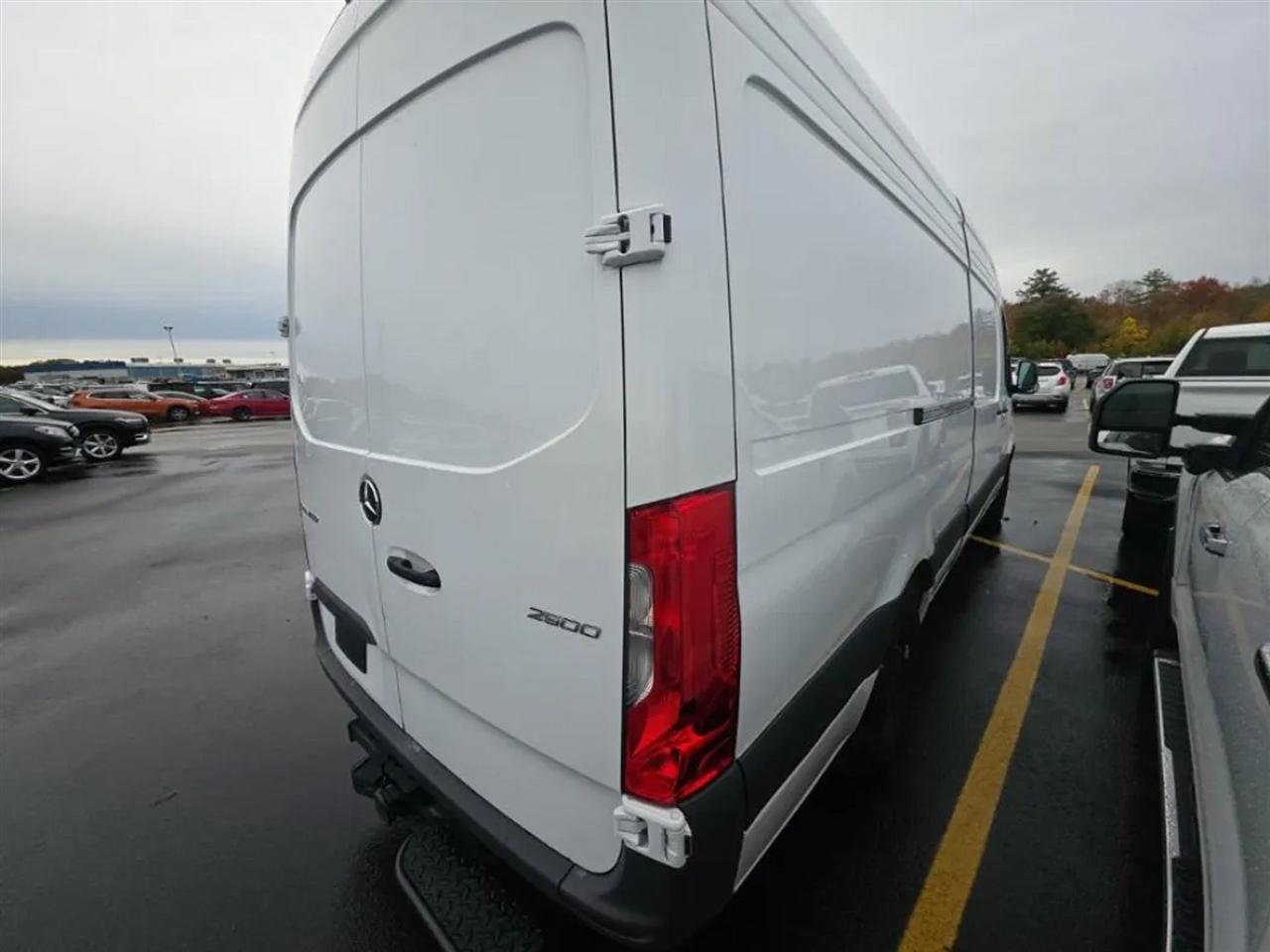 Mercedes-Benz Sprinter 2500 170-in. WB 2025