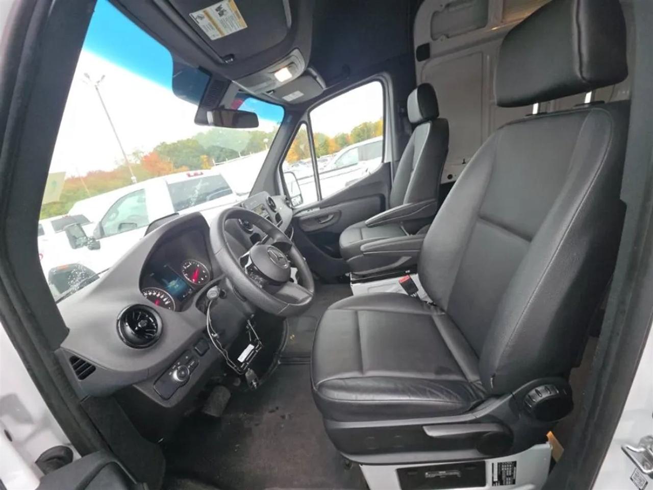 Mercedes-Benz Sprinter 2500 170-in. WB 2025