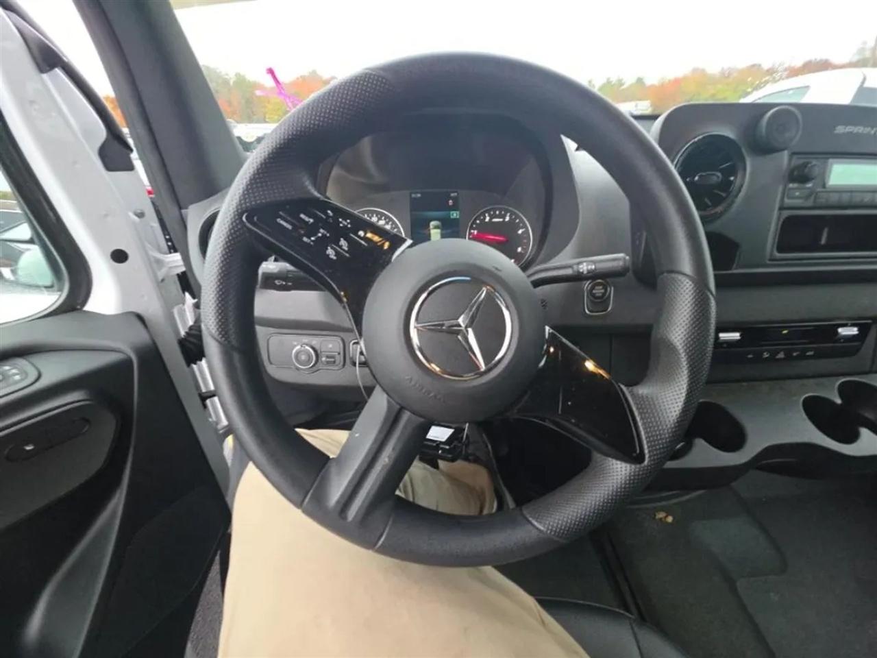 Mercedes-Benz Sprinter 2500 170-in. WB 2025