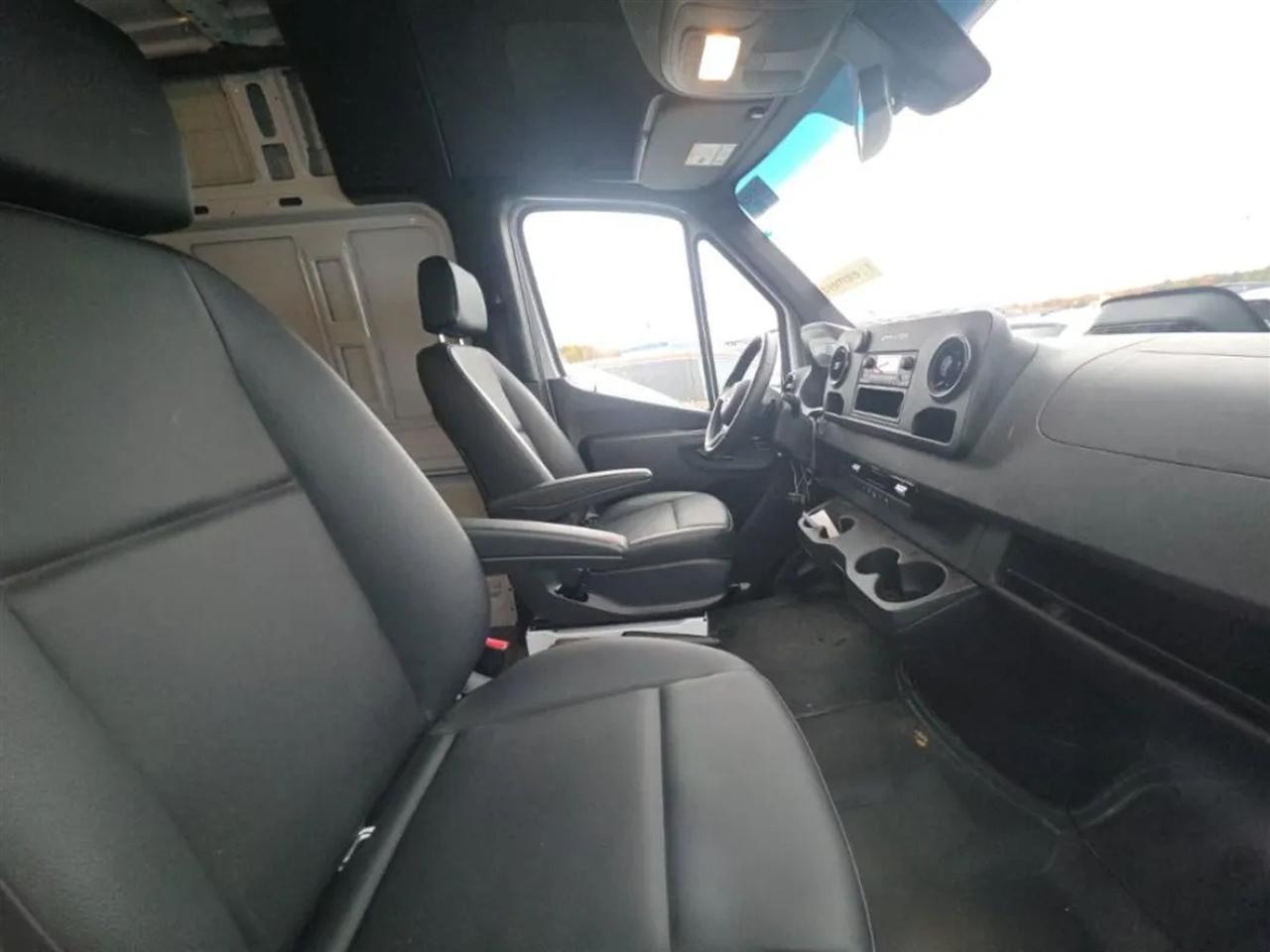 Mercedes-Benz Sprinter 2500 170-in. WB 2025