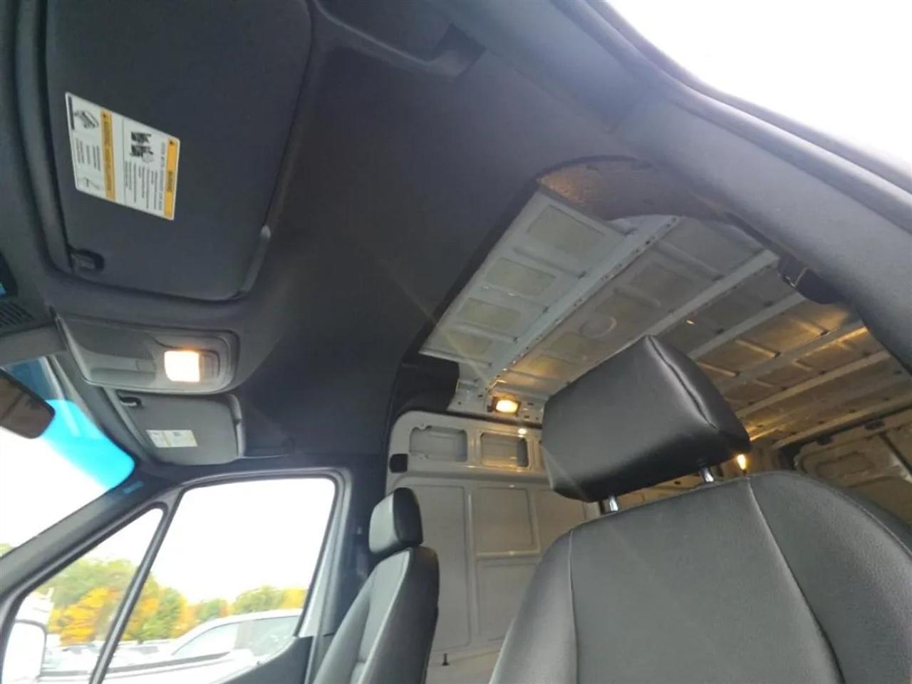 Mercedes-Benz Sprinter 2500 170-in. WB 2025
