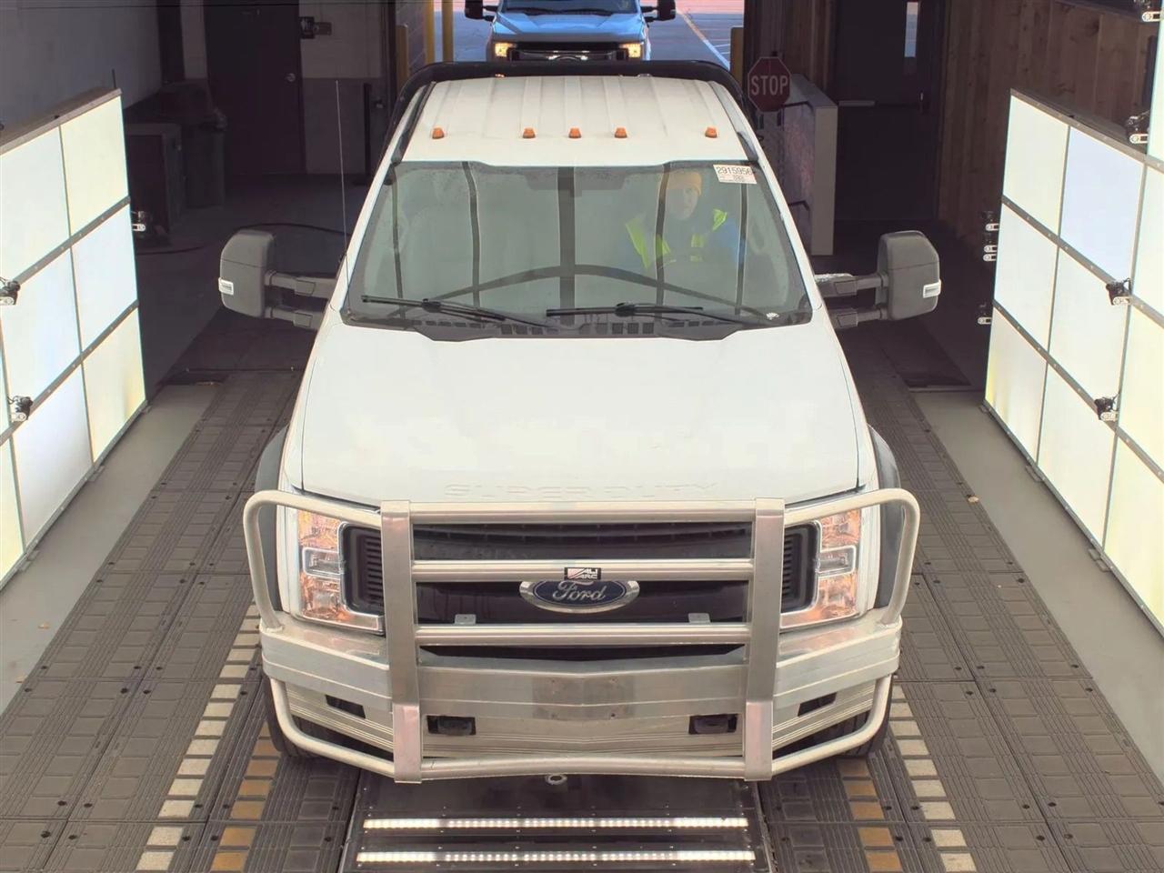 Ford F-450 SD Crew Cab DRW 4WD 2019