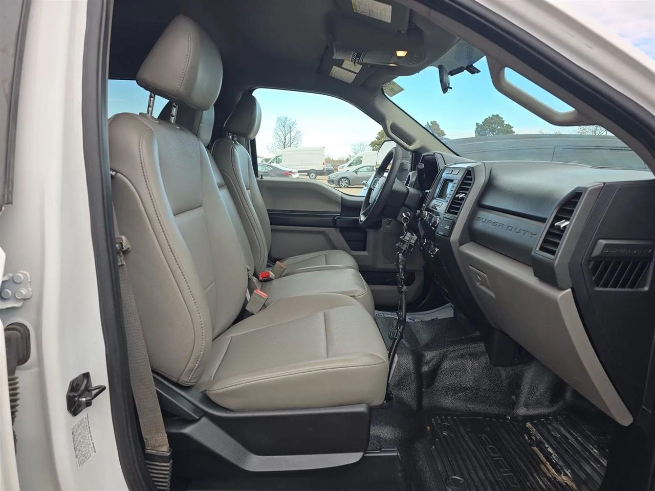 Ford F-450 SD Crew Cab DRW 4WD 2019
