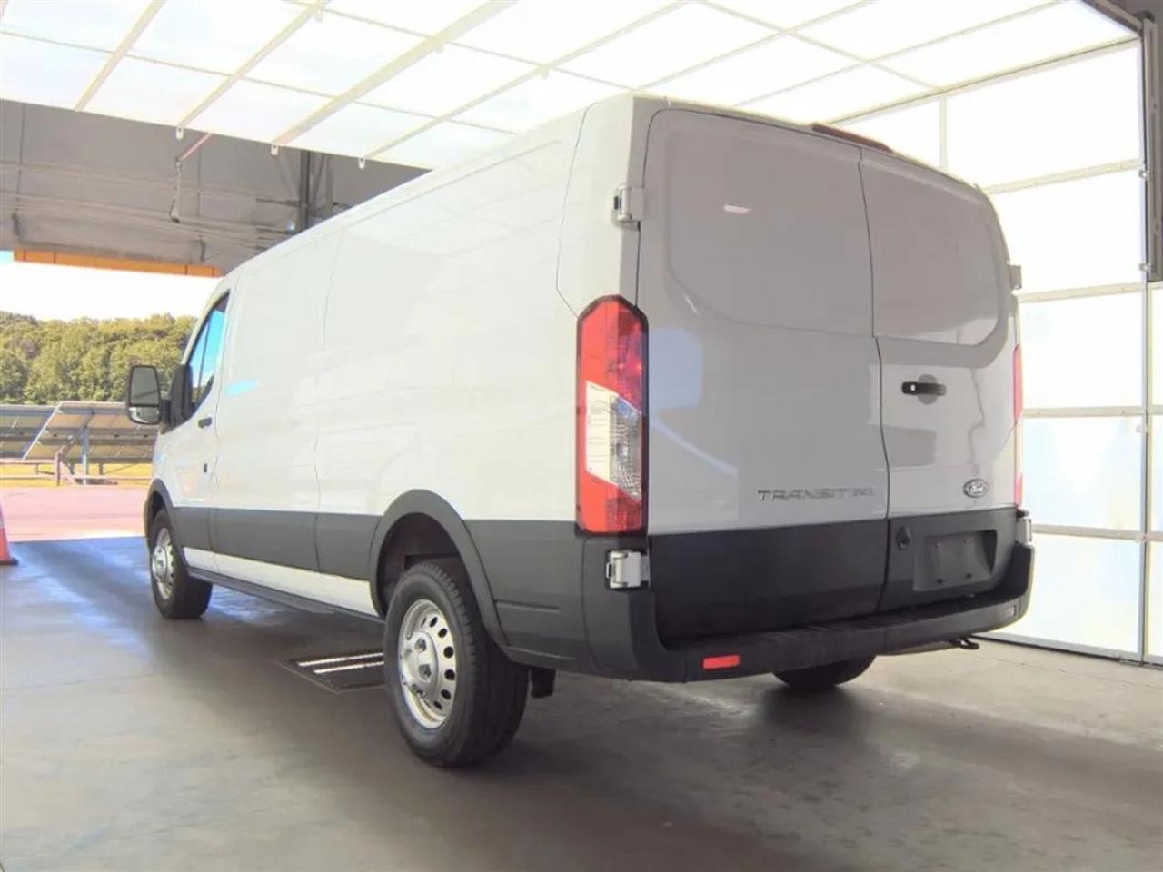 Ford Transit T-350 HD Low Roof 2023
