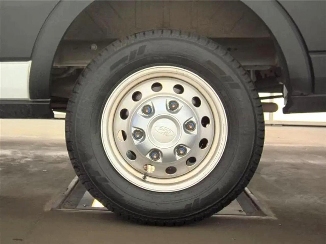 Ford Transit T-350 HD Low Roof 2023