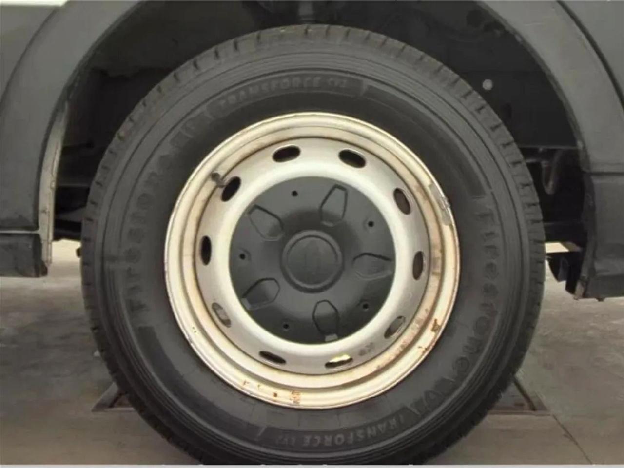 Ford Transit 250 Van Low Roof w/Sliding Pass. 130-in. WB 2021