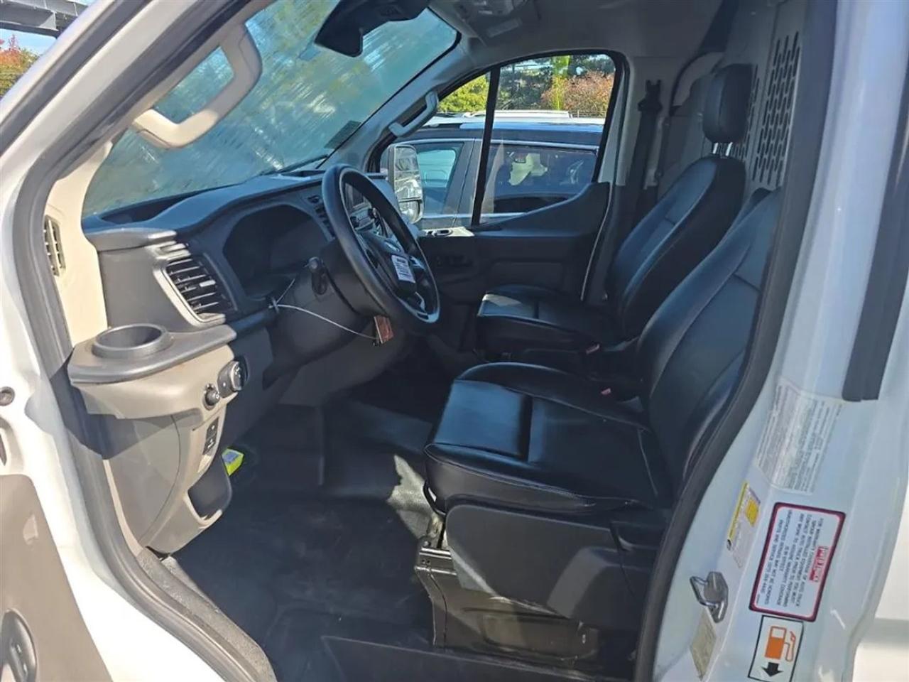 Ford Transit 250 Van Low Roof w/Sliding Pass. 130-in. WB 2021