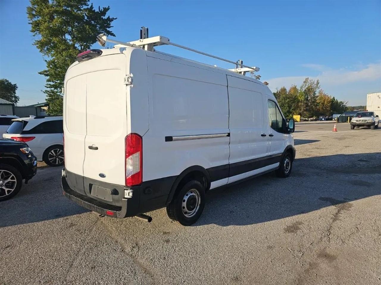 Ford Transit 250 Van Med. Roof w/Sliding Pass. 130-in. WB 2020