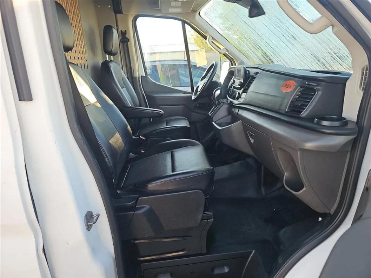 Ford Transit 250 Van Med. Roof w/Sliding Pass. 130-in. WB 2020