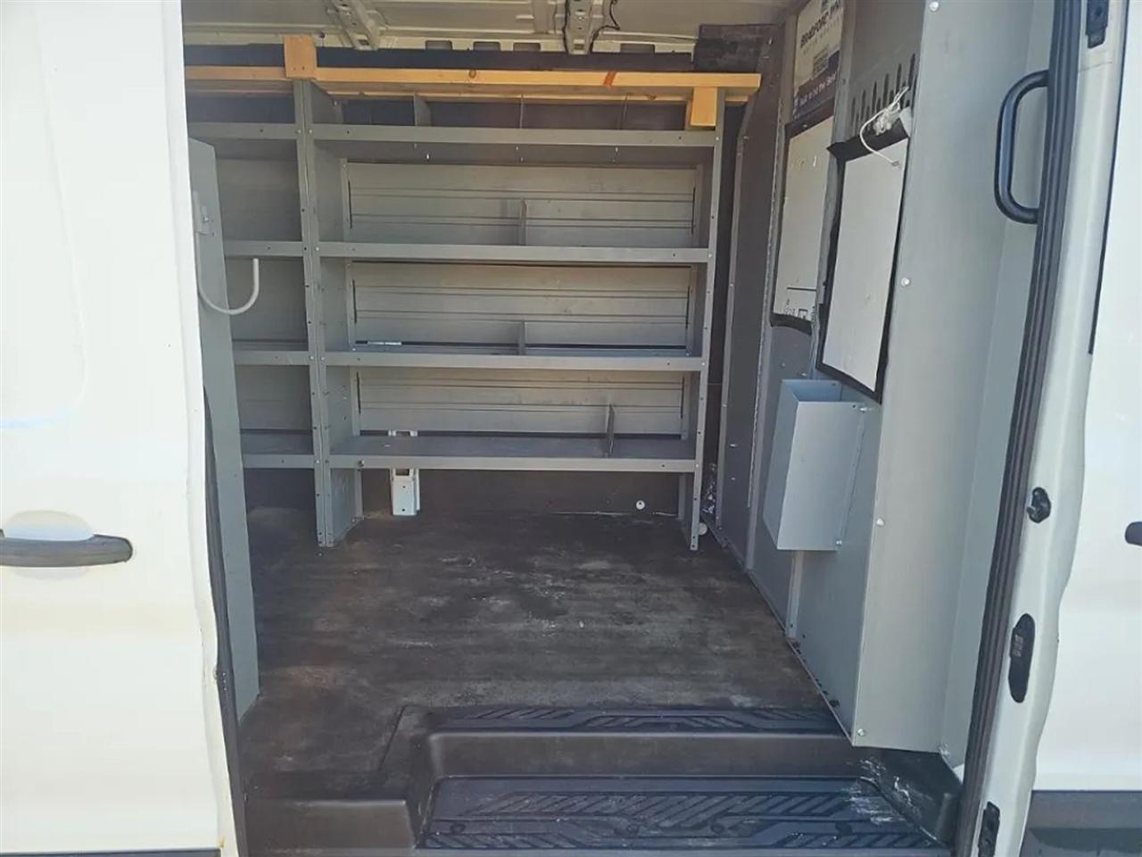 Ford Transit 250 Van Med. Roof w/Sliding Pass. 130-in. WB 2020