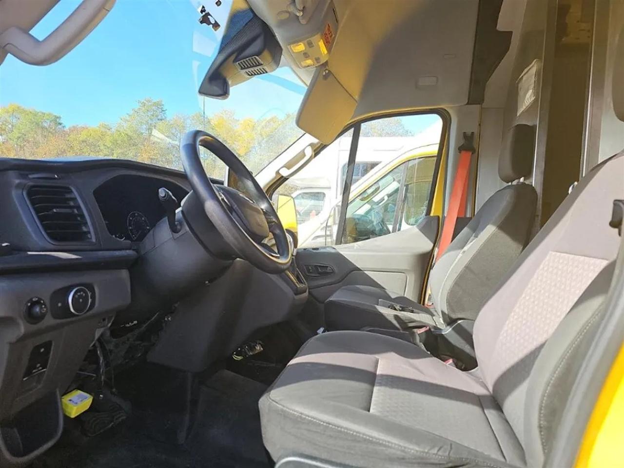 Ford Transit 250 Van High Roof w/Sliding Pass. 148-in. WB EL 2021