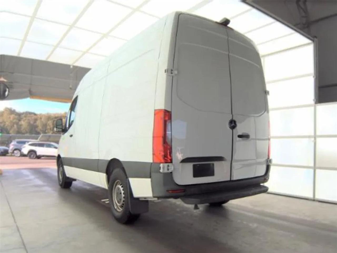 Mercedes-Benz Sprinter 2500 144-in. WB 2021