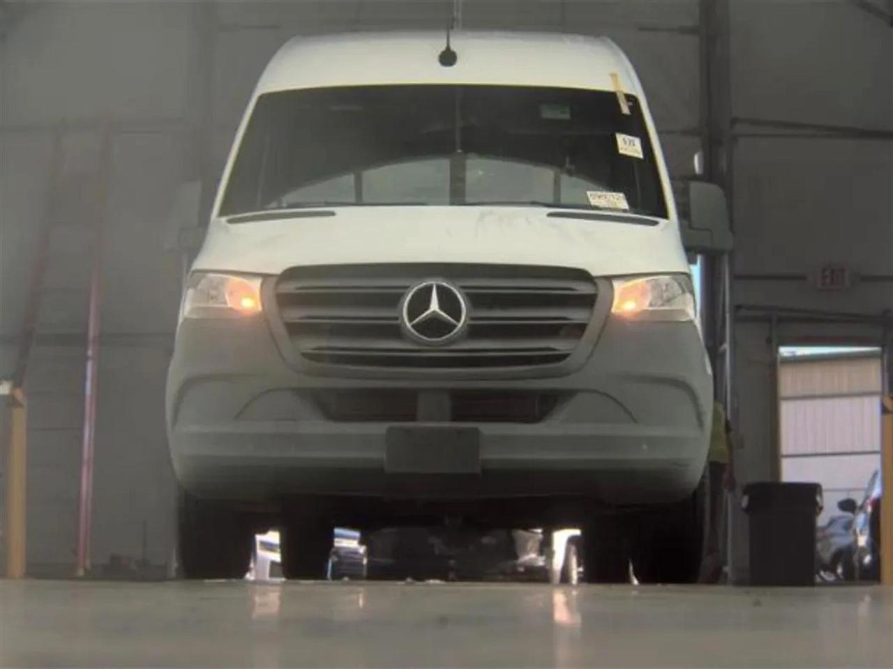 Mercedes-Benz Sprinter 2500 144-in. WB 2021