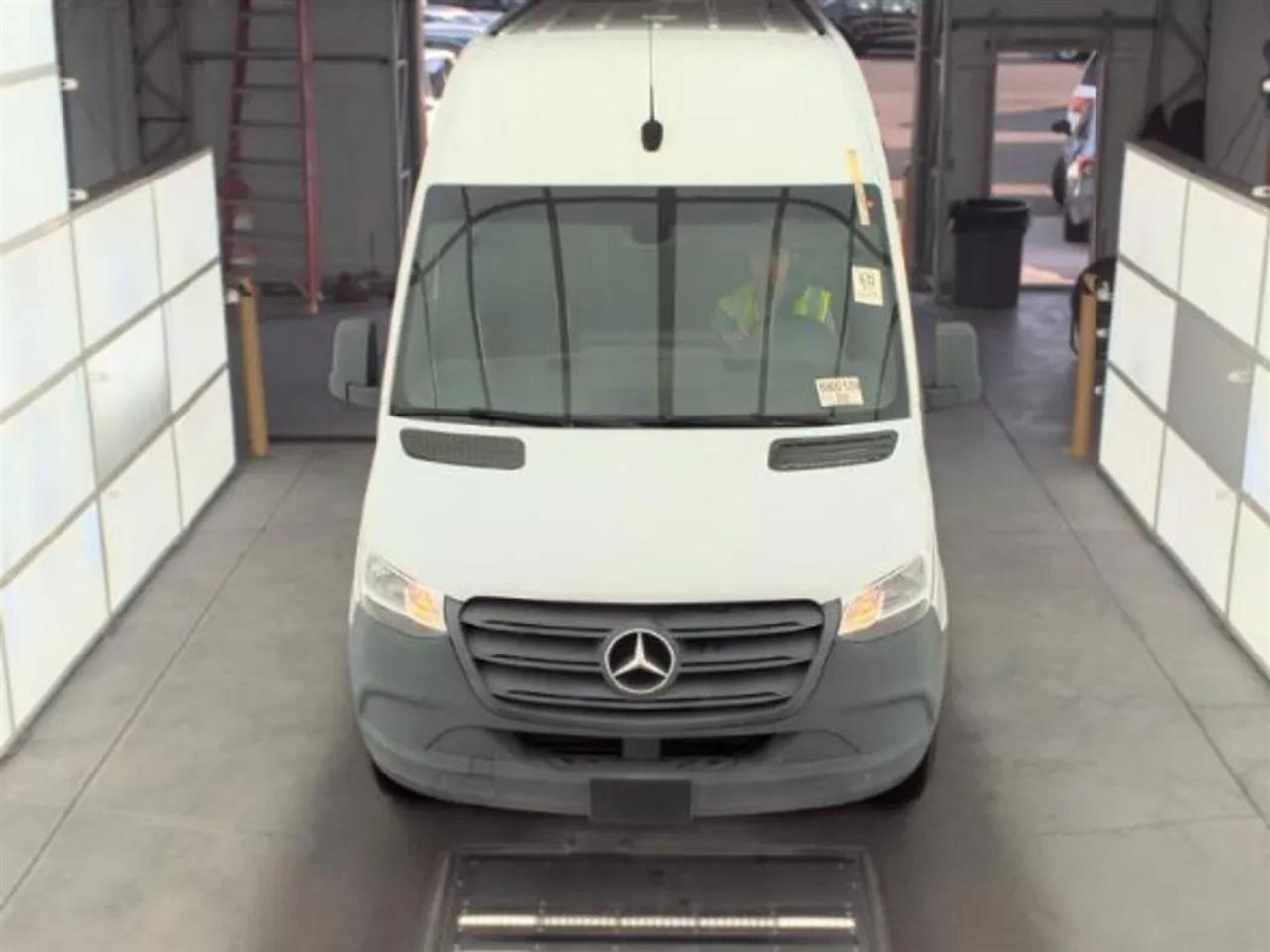 Mercedes-Benz Sprinter 2500 144-in. WB 2021