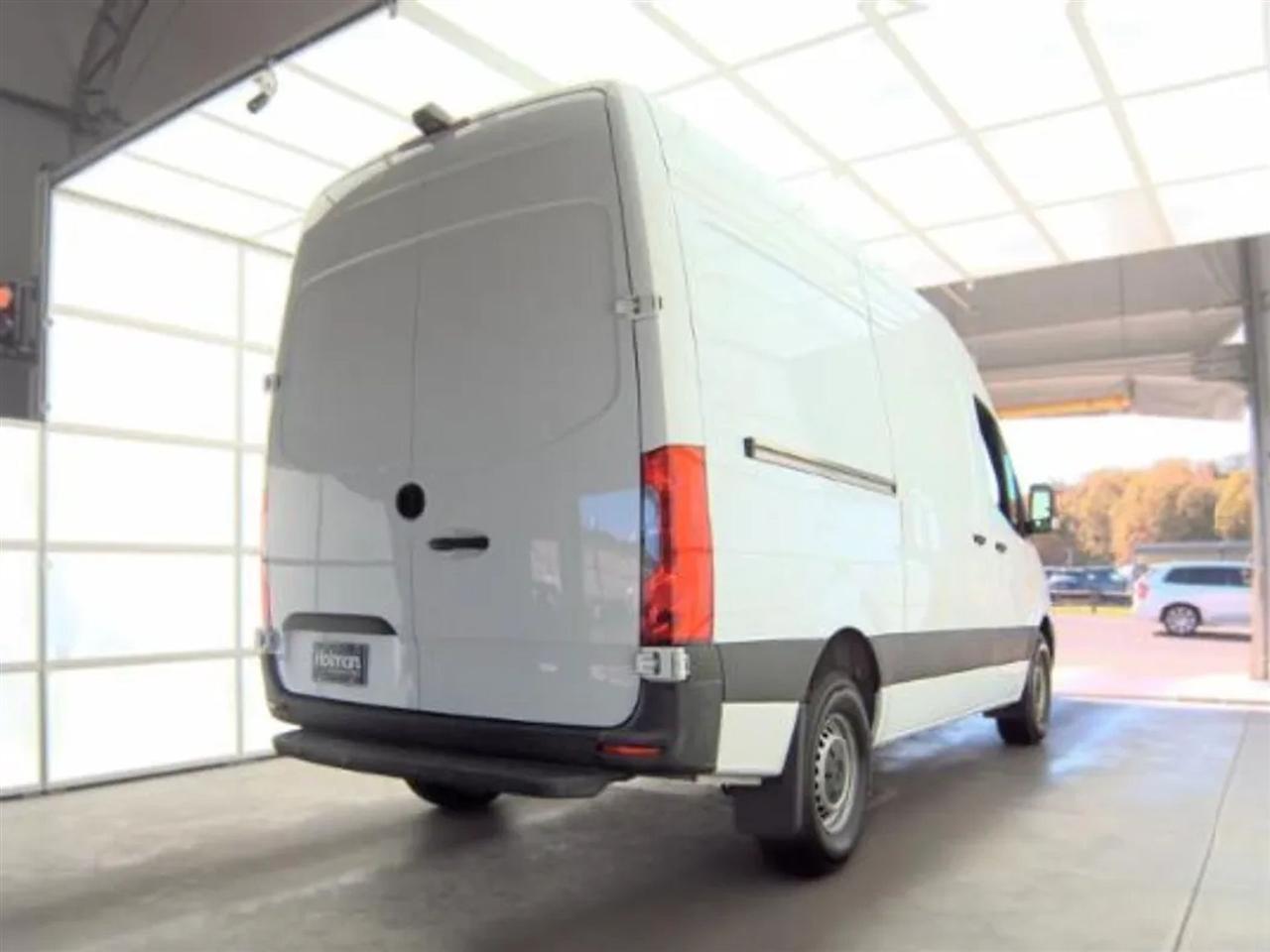 Mercedes-Benz Sprinter 2500 144-in. WB 2021