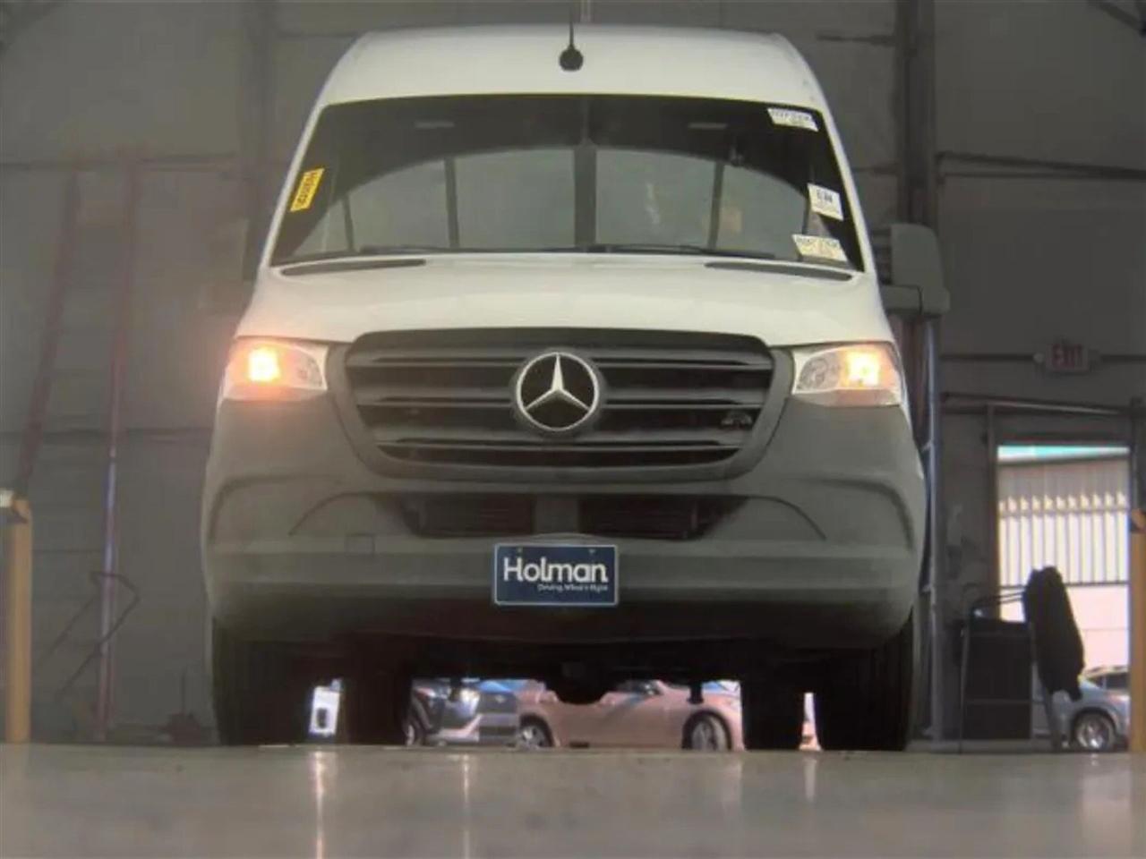 Mercedes-Benz Sprinter 2500 144-in. WB 2021