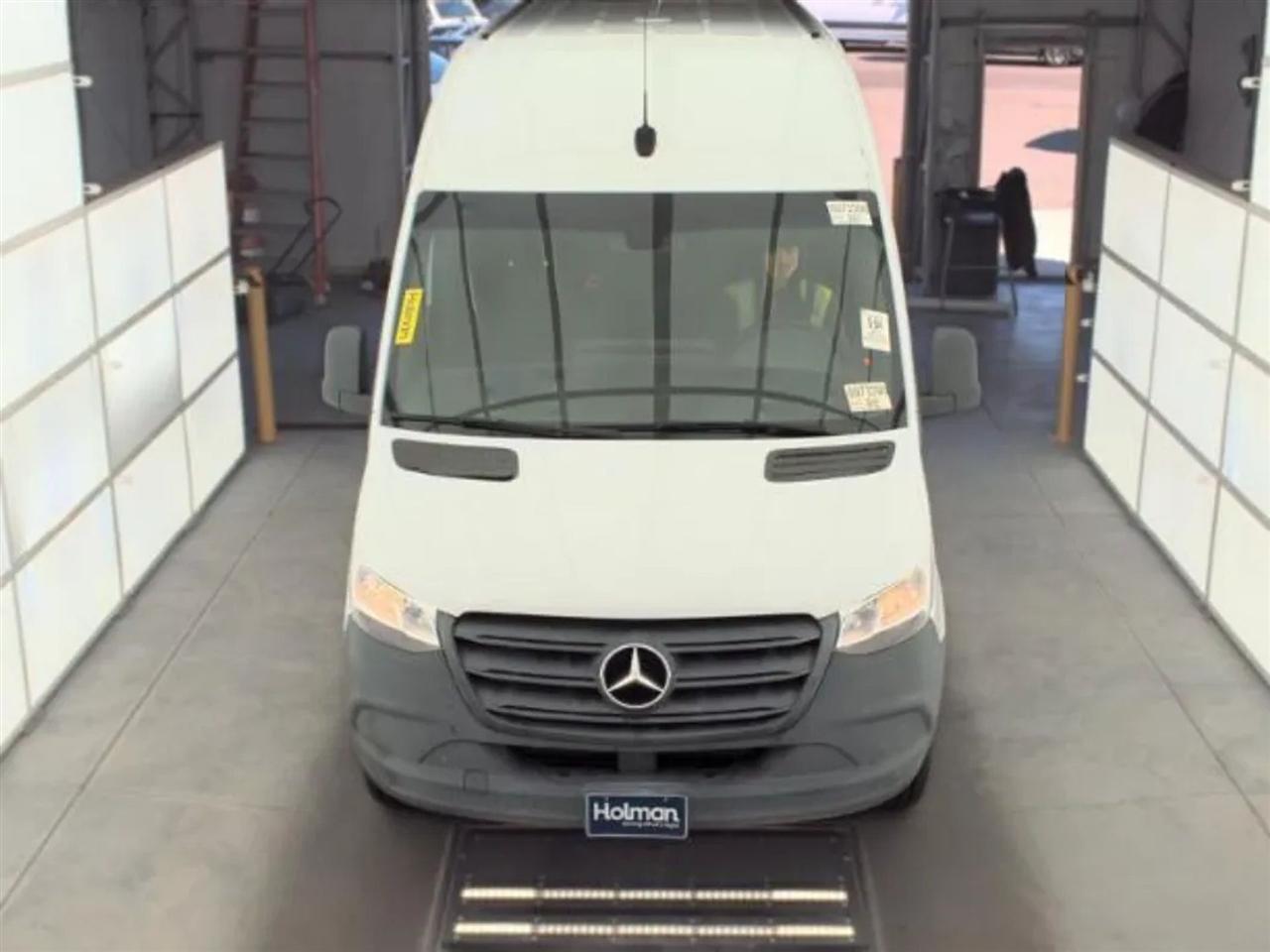 Mercedes-Benz Sprinter 2500 144-in. WB 2021
