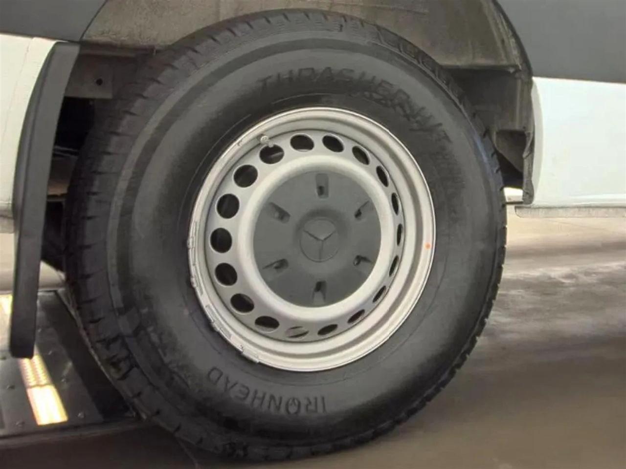 Mercedes-Benz Sprinter 2500 144-in. WB 2021