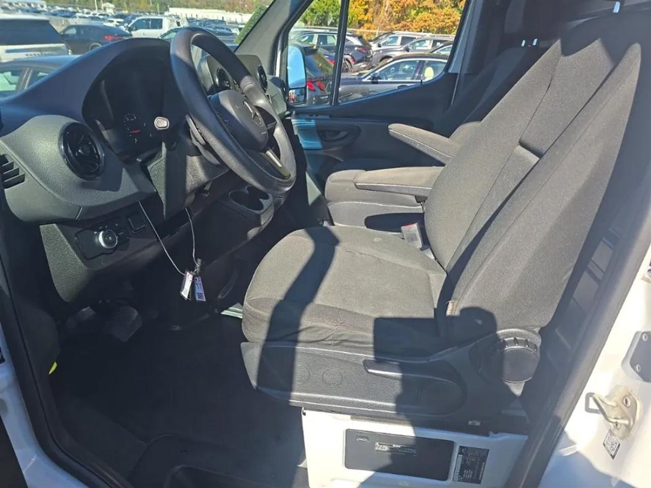 Mercedes-Benz Sprinter 2500 144-in. WB 2021