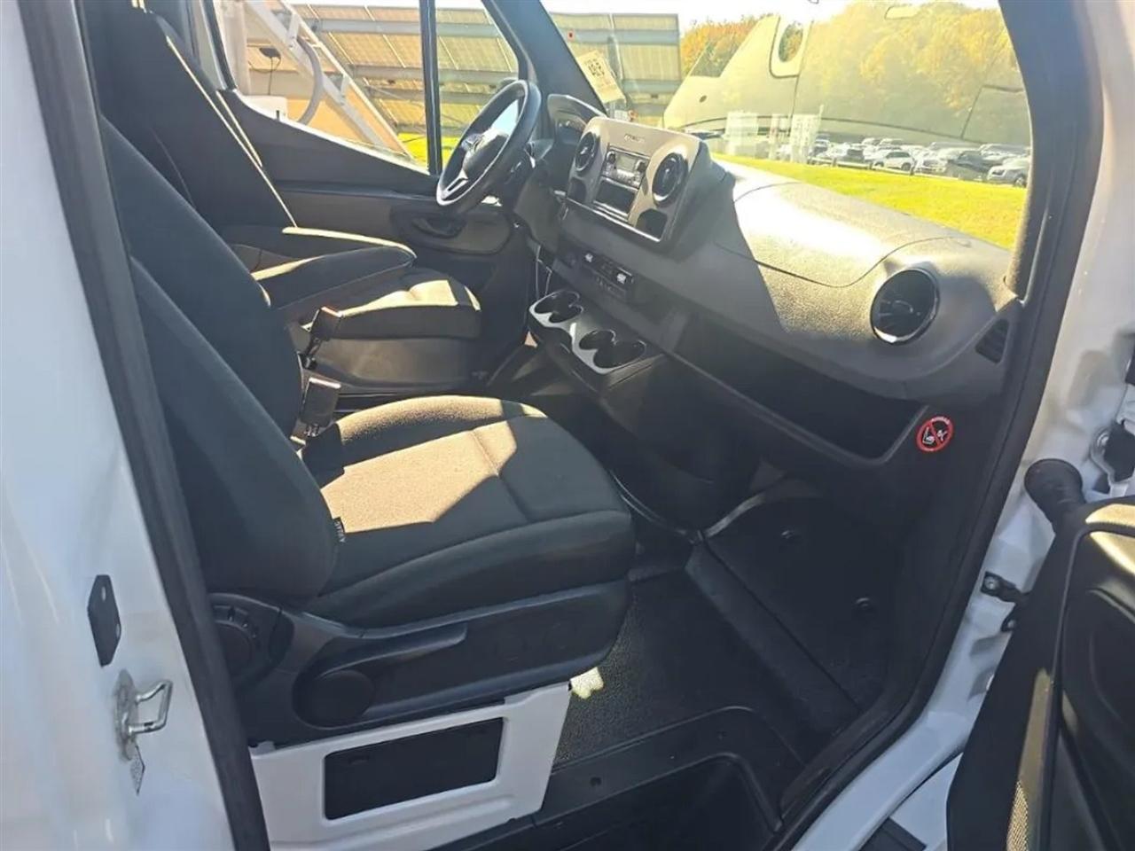 Mercedes-Benz Sprinter 2500 144-in. WB 2021