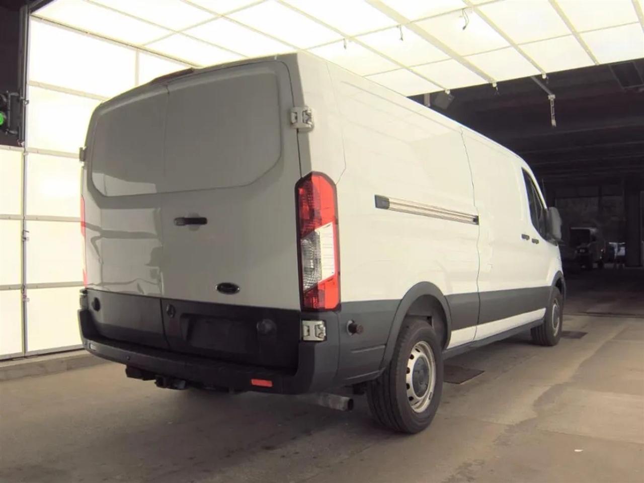 Ford Transit 350 Van Low Roof Sliding Pass. 130-in. WB 2020