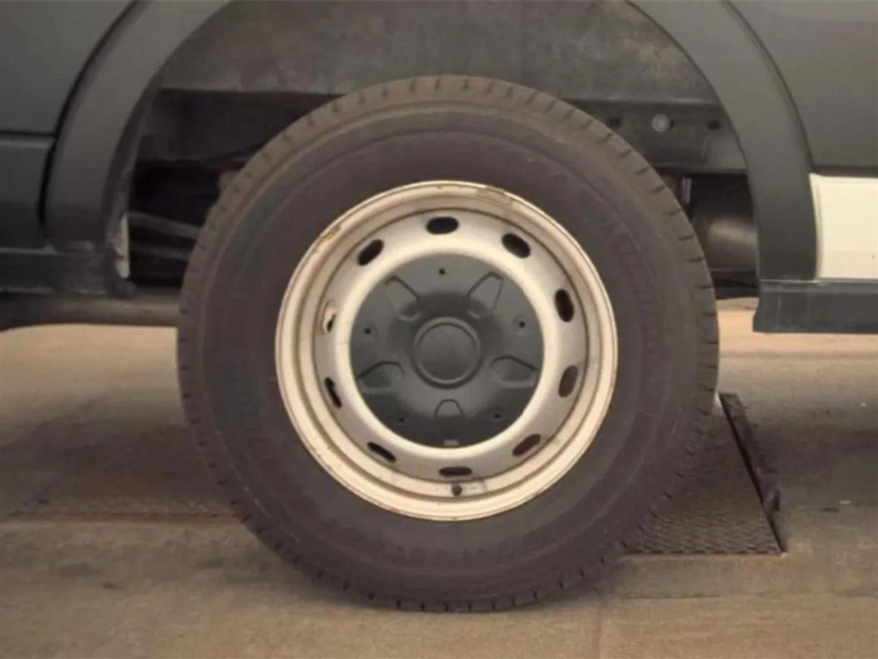 Ford Transit 350 Van Low Roof Sliding Pass. 130-in. WB 2020