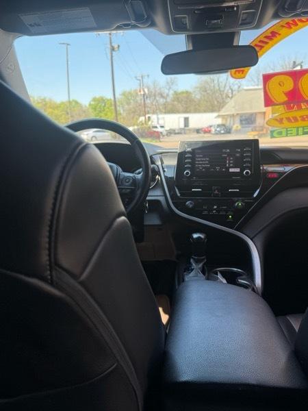 Toyota Camry SE 2021