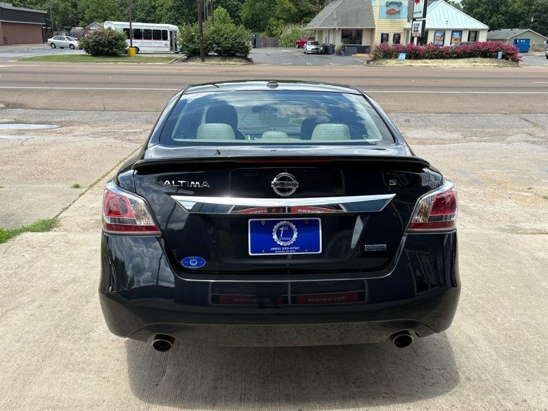Nissan Altima 2.5 SV 2015