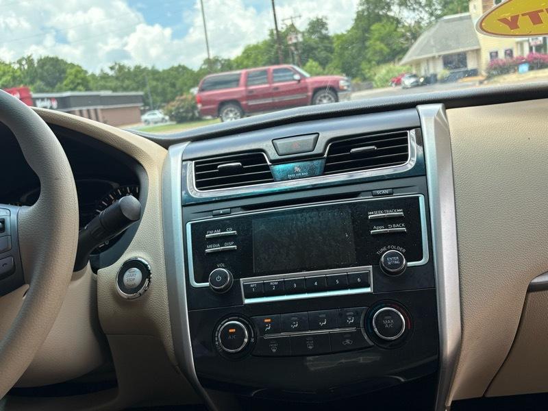 Nissan Altima 2.5 SV 2015